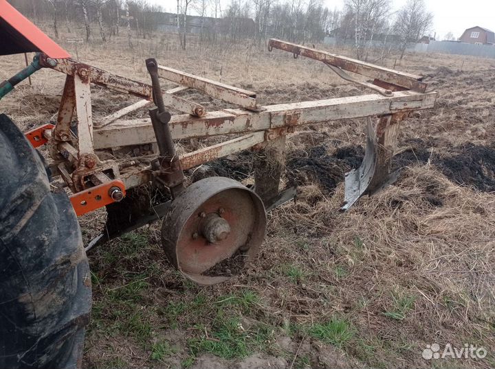 Вспашка земли фрезой