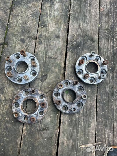 Колесные проставки 5/114.3