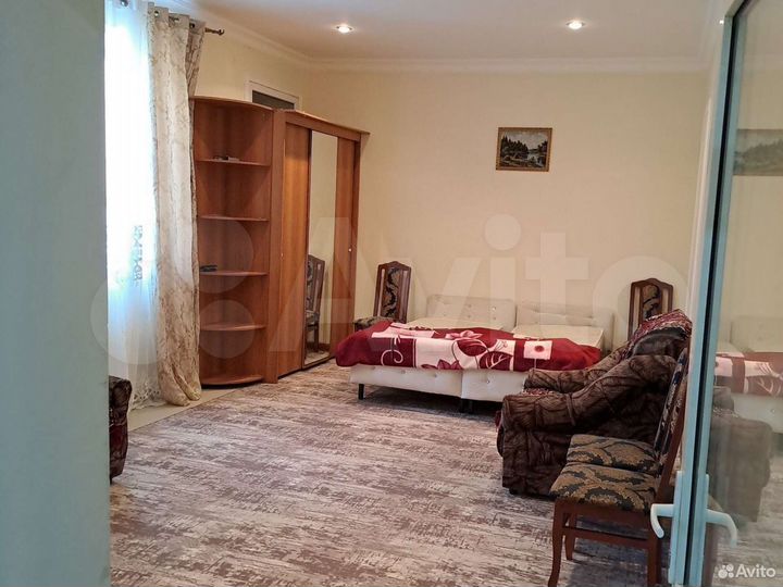 2-к. квартира, 52 м², 1/1 эт.