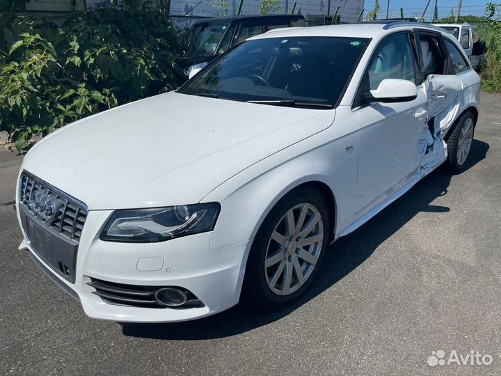 В разборе Audi A4 Avant (B8) 2011г. 