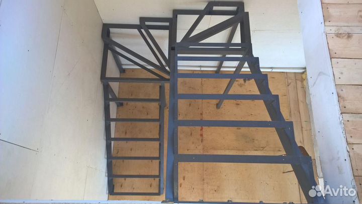Лестница из металла Гарантия