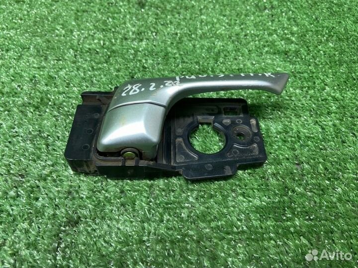 Ручка внутренняя передняя правая Kia Rio 3