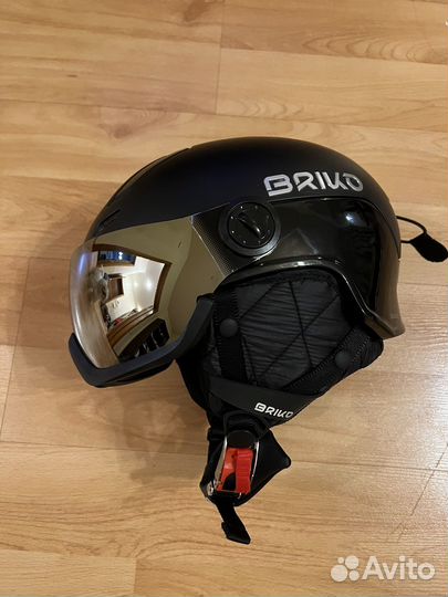 Шлем горнолыжный женский