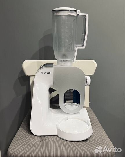 Кухонный комбайн Bosch MUM 58243