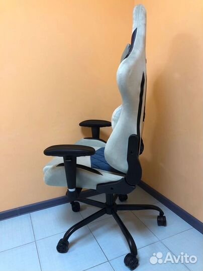 Компьютерное игровое (геймерское) кресло. Новые