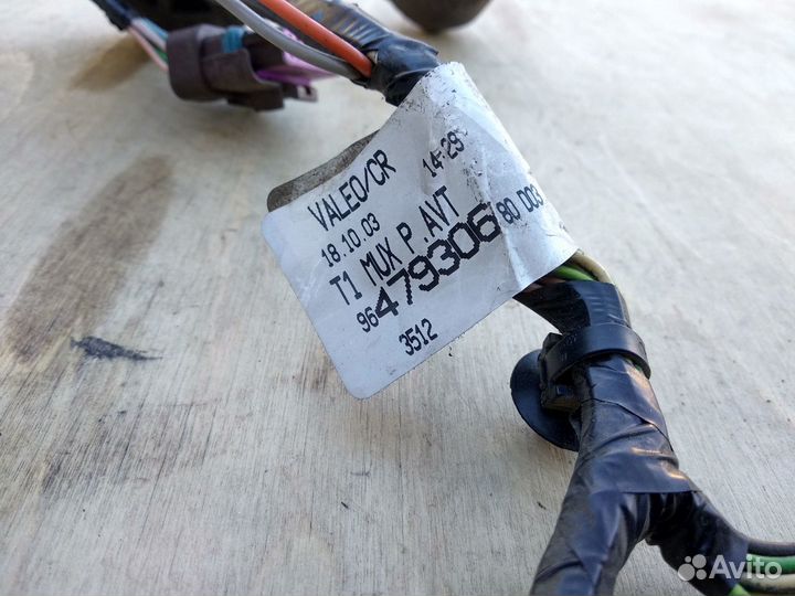 Проводка передней правой двери Пежо 206