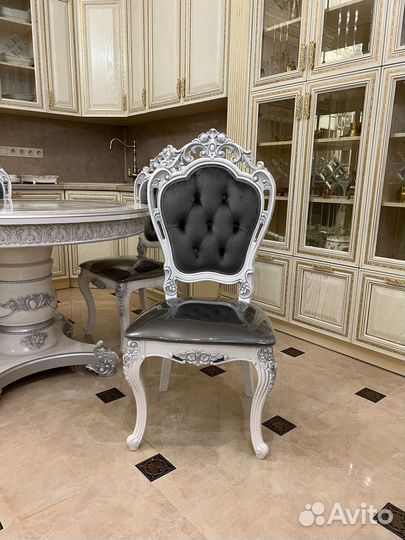 Стол и Стулья