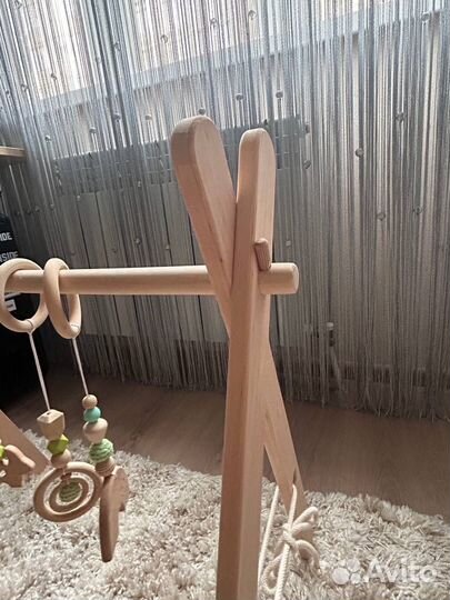 Тренажёр - стойка Монтесорри