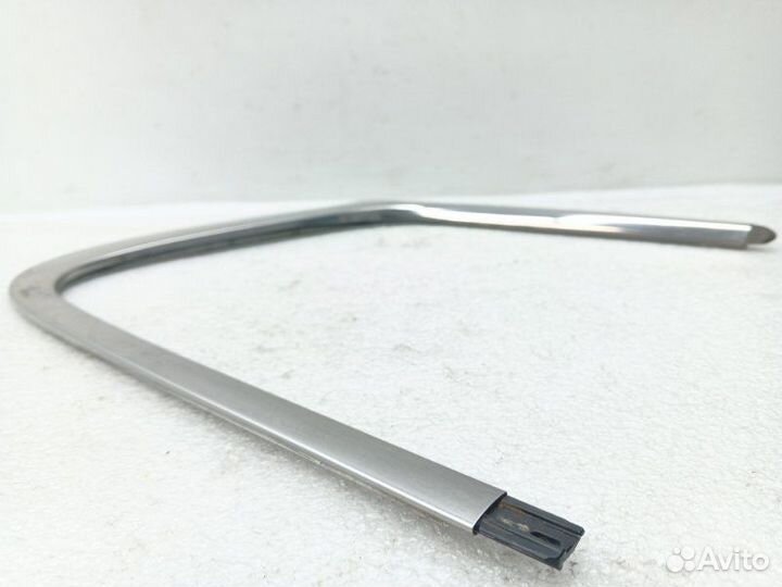 Молдинг стекла задний левый Kia Sportage 4 QL 2.0D