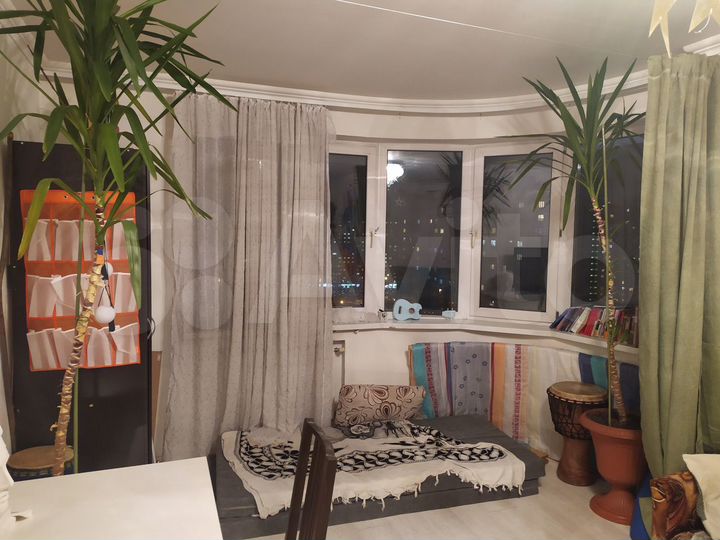 Комната 12 м² в 4-к., 14/25 эт.