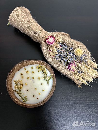 Свеча в кокосе