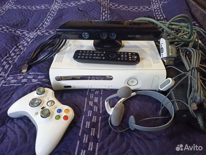 Xbox 360Xbox + 1геймад+ Kinect