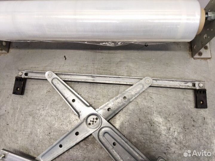 Стеклоподъемник передний правый Kia Sorento D4CB