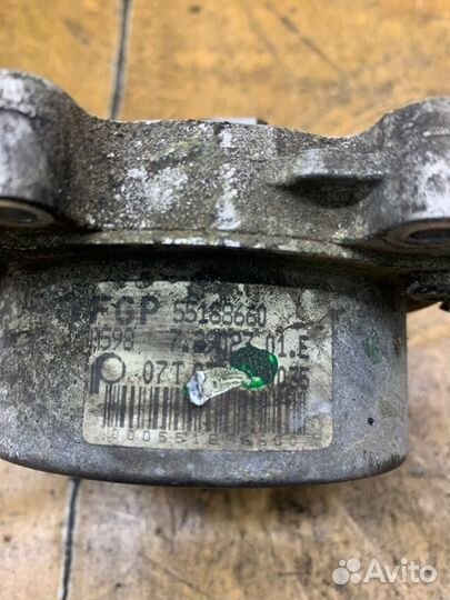 Вакуумный насос Opel Astra H Z19DTH 2009