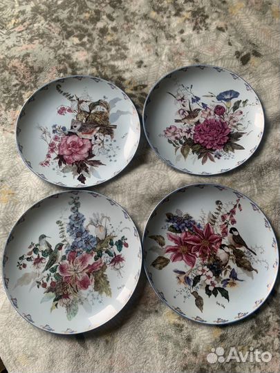 Коллекционные настенные тарелки Птицы и цветы