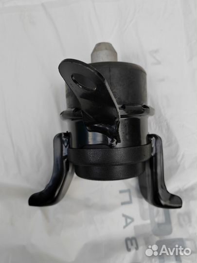 Подушка двс Мазда 6 gh