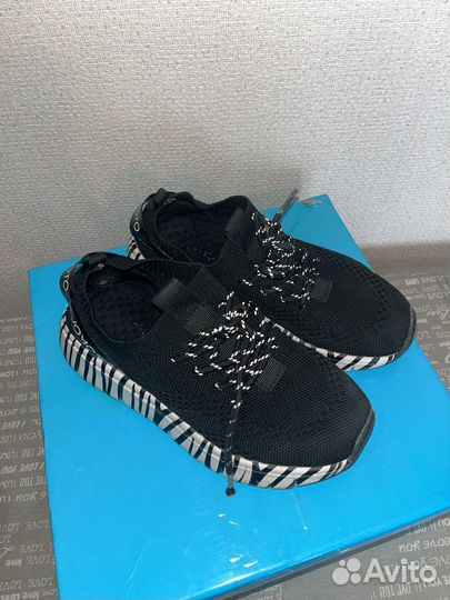 Кроссовки для девочки 31-32 размер