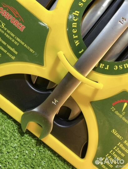 Набор комбинированных ключей с трещеткой в кейсе