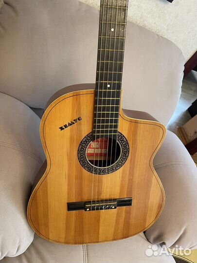 Болгарская акустическая гитара Кремона Хемус