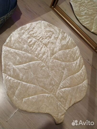 Прикроватный коврик лист