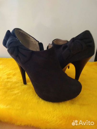 Ботильоны замшевые