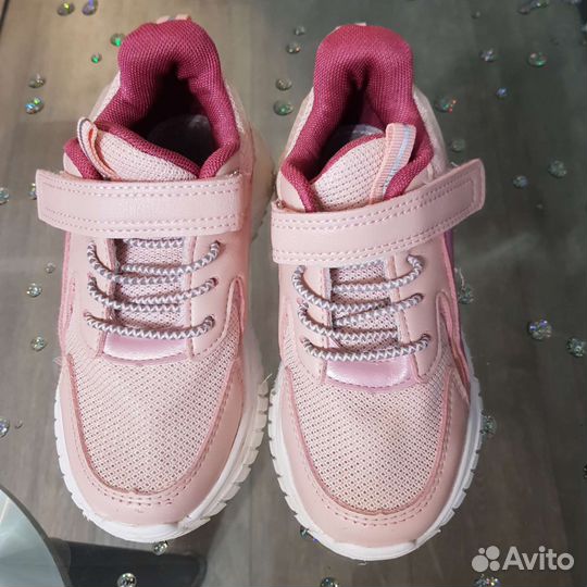 Кроссовки для девочки