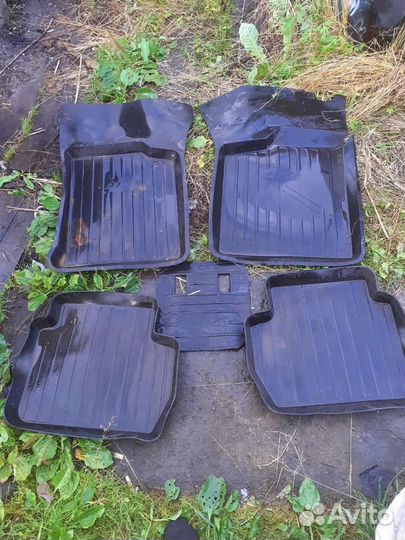 Автомобильные коврики резиновые бу. От Оки