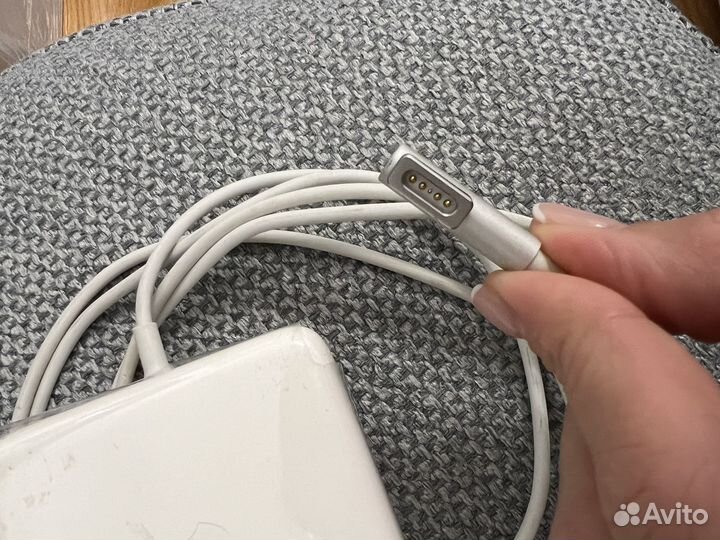 60w MagSafe Power Adapter 2010