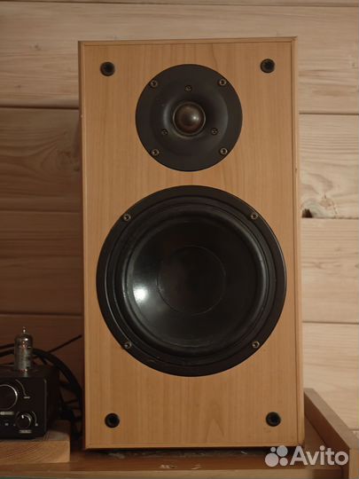 Полочная акустика Sven Audio HP 514t