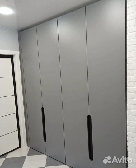 Шкаф распашной на заказ