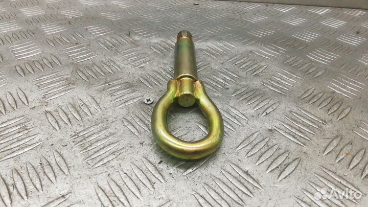 Крюк буксировочный на Volkswagen Polo 4