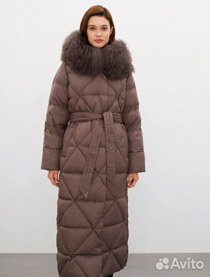Пуховик женский длинный с капюшоном 42/44