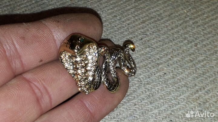 Красивая тяжелая брошь Змея Кобра