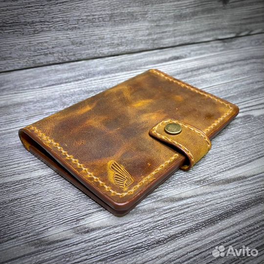 Обложка на паспорт и документы из натуральной кожи