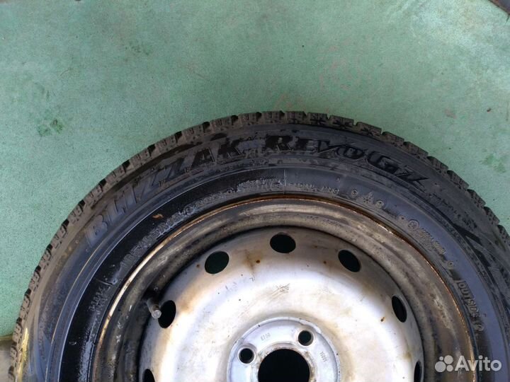 Bridgestone Blizzak Revo GZ 185/65 R15