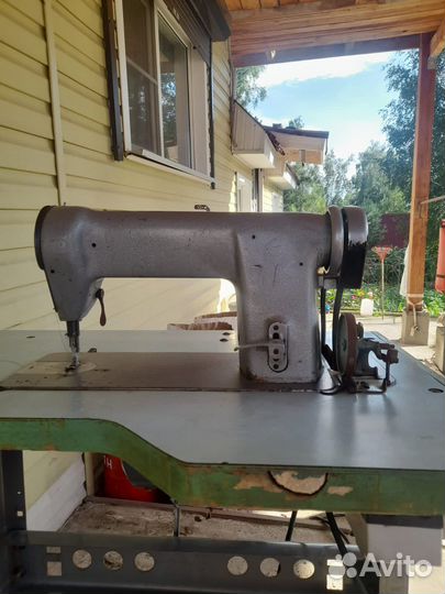Швейная машина Подольск с электроприводом