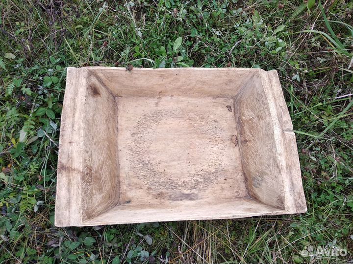 Старинные деревянные корыта