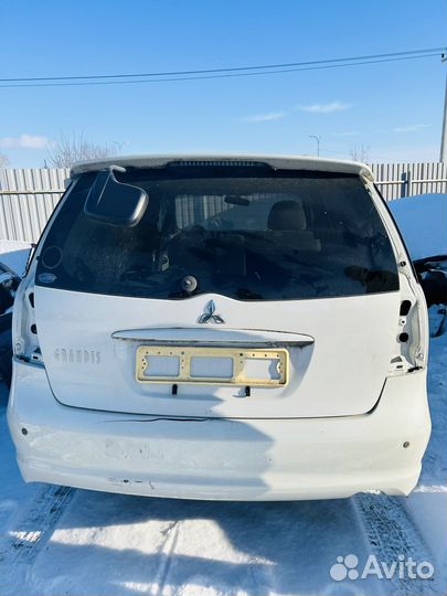 Крышка багажника на mitsubishi grandis 2006