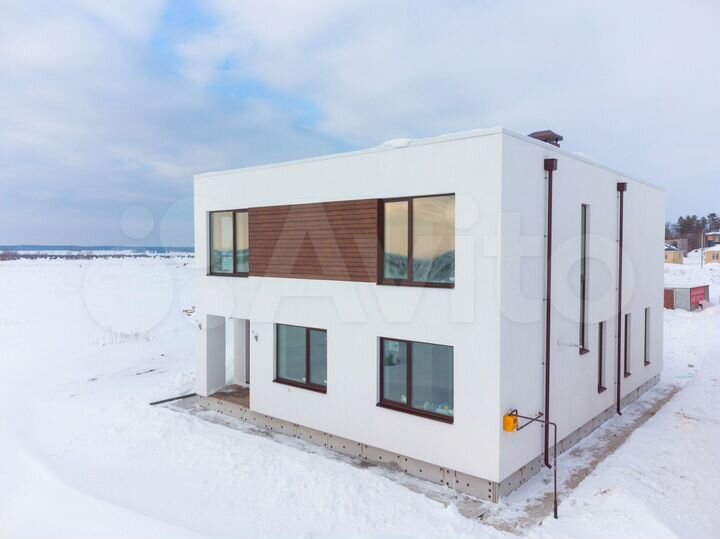 Коттедж 170 м² на участке 7 сот.