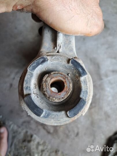 Рычаг передний левый Opel Vectra B