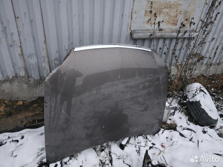 Продаю капот priora