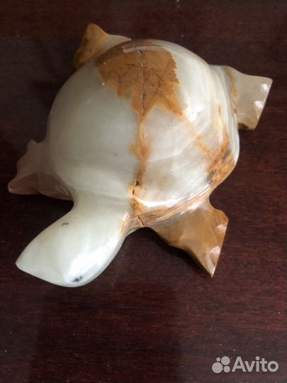 Фигурки из натурального камня