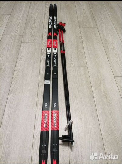 Лыжные ботинки, лыжи,новые