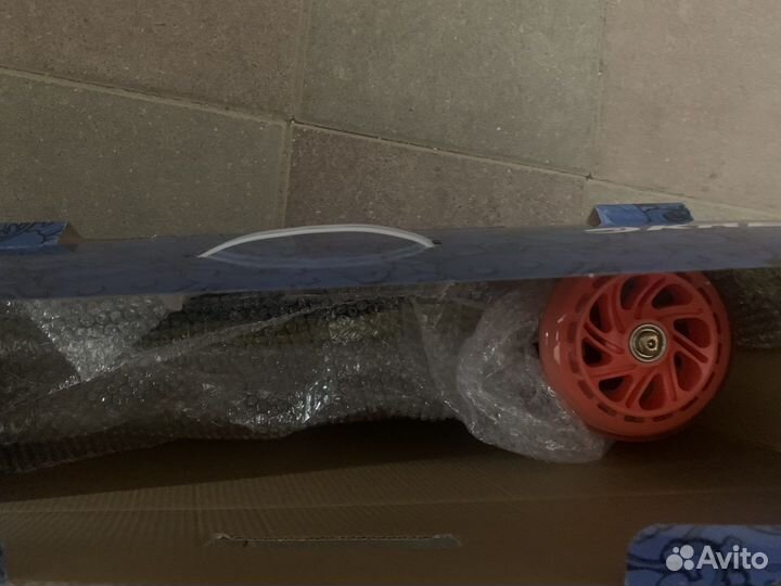 Самокат детский трехколесный новый