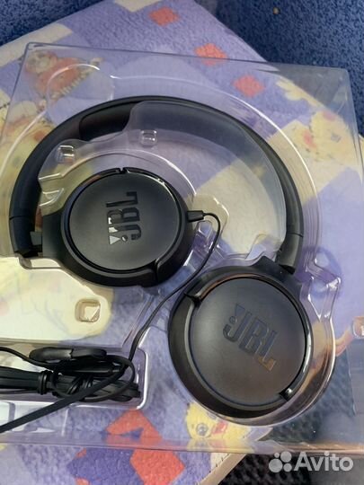 Проводные наушники