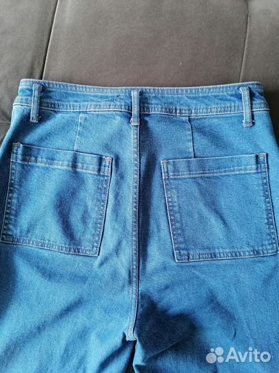 Джинсы голубые и белые 44-46