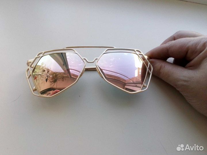 Солнцезащитные очки женские