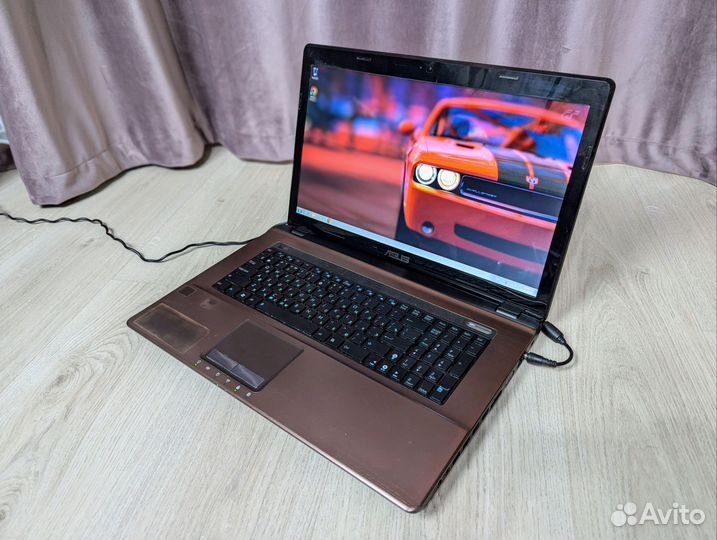 Ноутбук Asus с огромным экраном на core i3