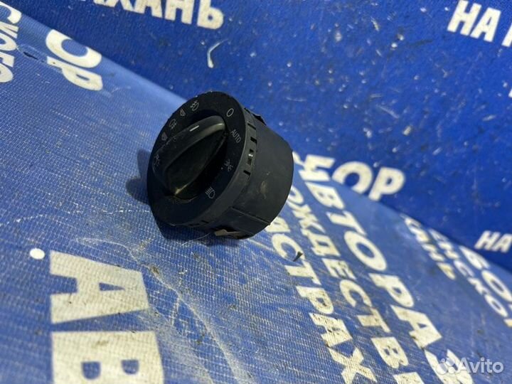 Переключатель света фар Audi A6C6 седан 2005