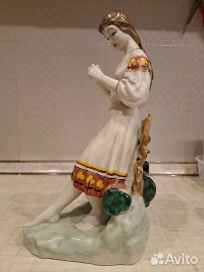 Фарфоровые статуэтки времен СССР